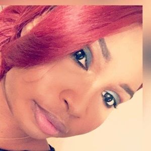 Meet your Posher, Ndeye